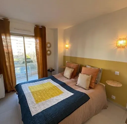 Апартаменти Superbe 70m2 Avec Terrasses, Proche De La