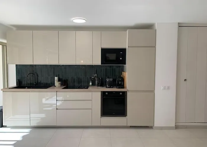 Superbe 70m2 Avec Terrasses, Proche De La