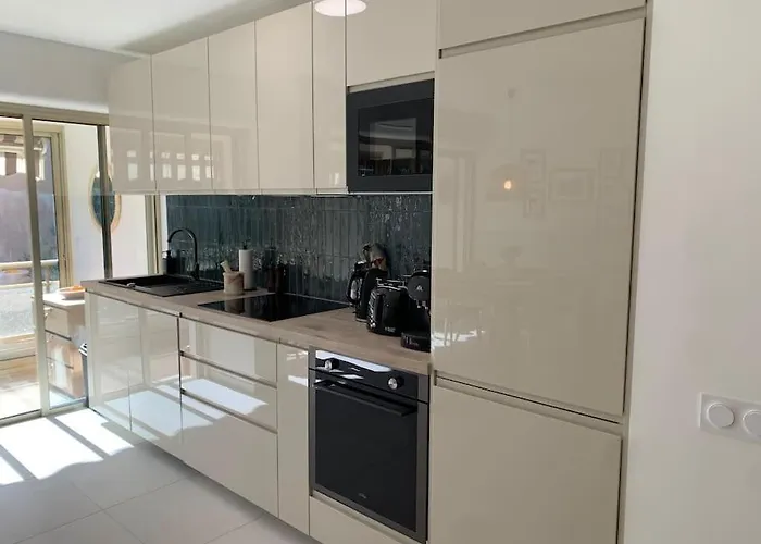 Superbe 70m2 Avec Terrasses, Proche De La Сент-Максім